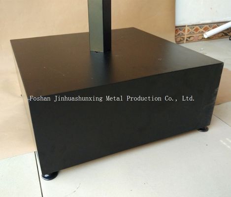 Ράφι επίδειξης εξαρτημάτων αυτοκινήτων L700mm W700mm, στάσεις επίδειξης κρανών με το γάντζο