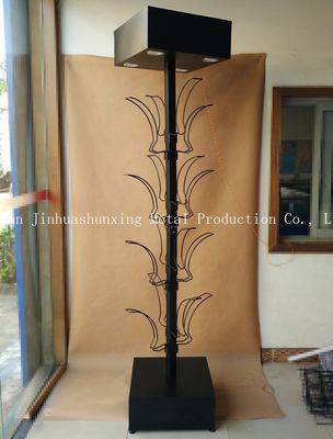 Ράφι επίδειξης εξαρτημάτων αυτοκινήτων L700mm W700mm, στάσεις επίδειξης κρανών με το γάντζο